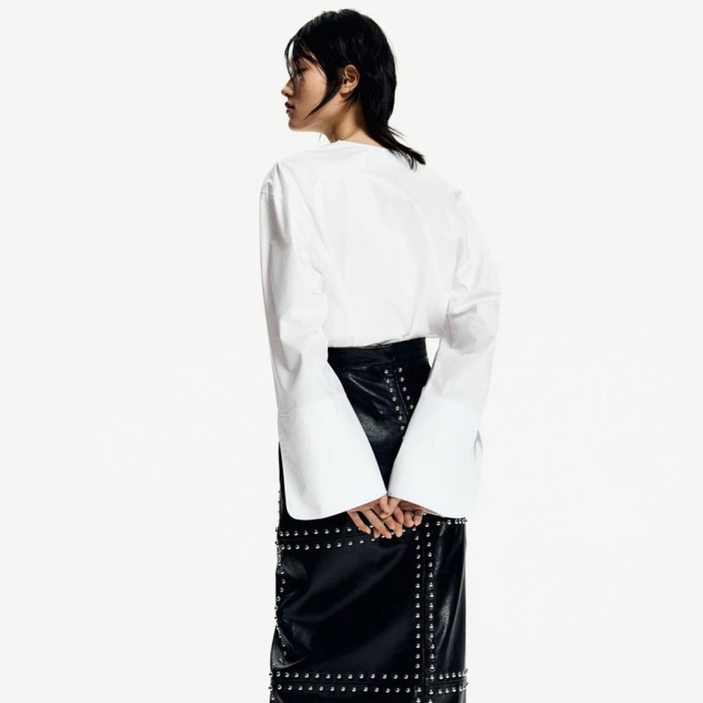 H&M A/W 2024 Loose Fit Tuxedo Shirt. XL - Picture 7 of 8